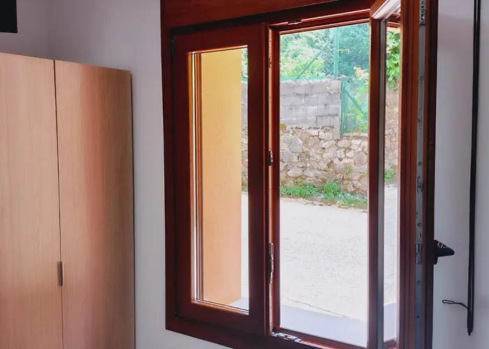 Casa Mario Y Mariola Pensión Santoña